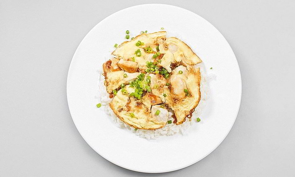 Рецепт оякодон — японский омлет с рисом и курицей