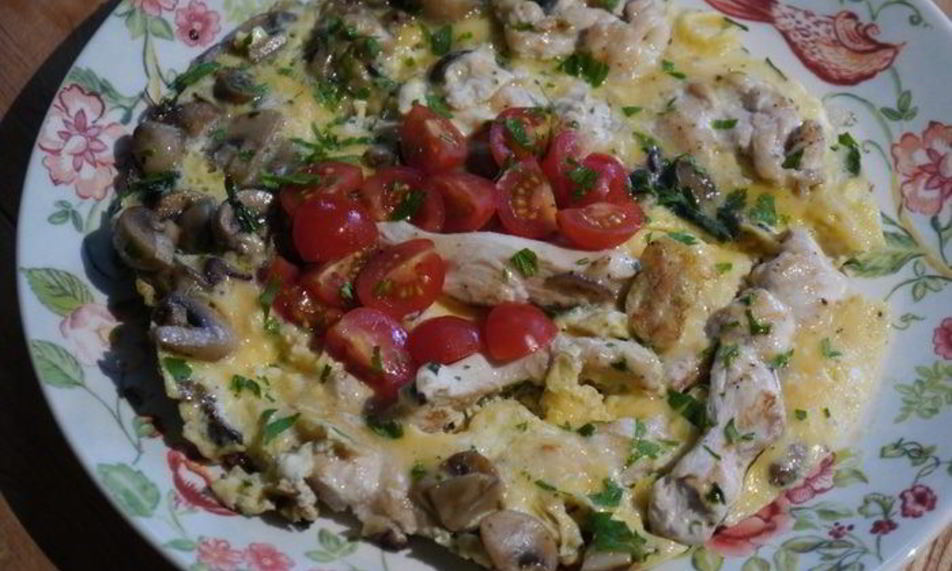 Рецепт простой омлет с курицей и шампиньонами