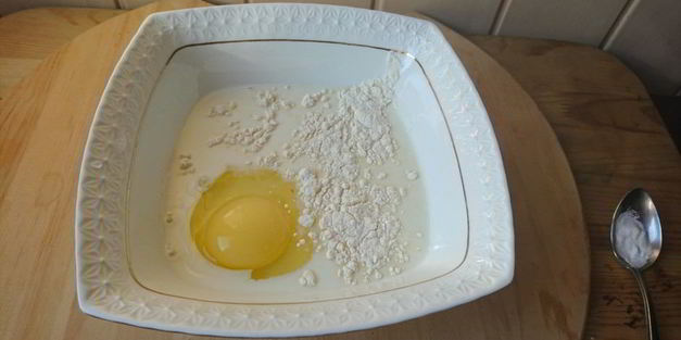 сладкий омлет с яблоком