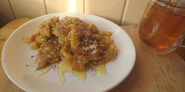 сладкий омлет с яблоком