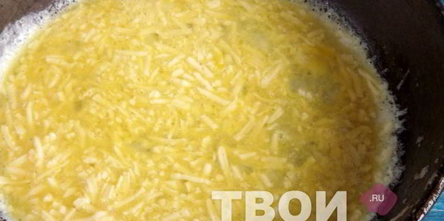 сырный омлет с ветчиной