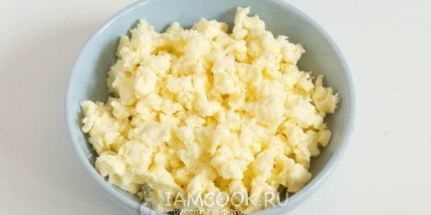 вегетарианский омлет с адыгейским сыром