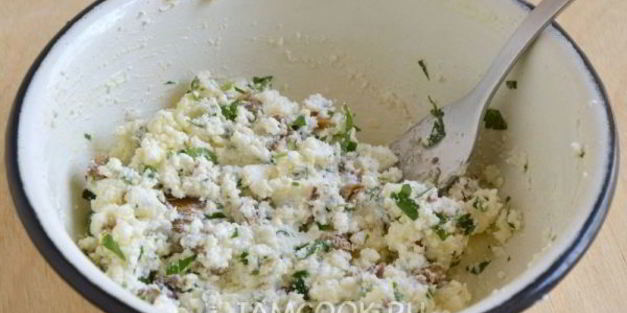 помидоры, фаршированные сербской брынзой и оливками