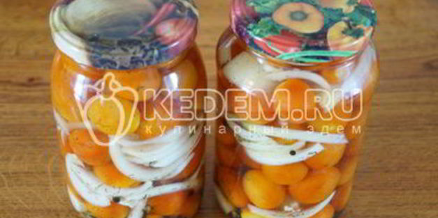 помидоры с луком и маслом на зиму