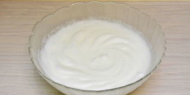 фисташковый рулет с клубникой