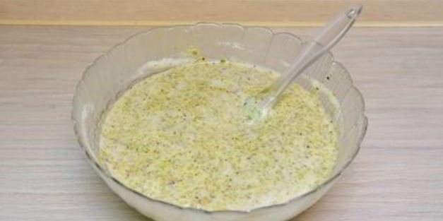 фисташковый рулет с клубникой