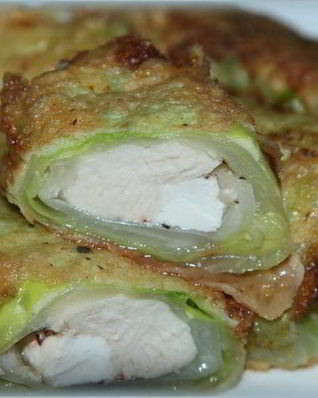 Капустные рулетики с куриным филе и брынзой