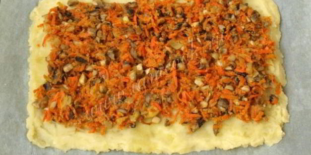 картофельный рулет с грибами