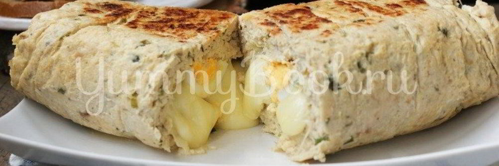 Куриный рулет с яйцом и сыром