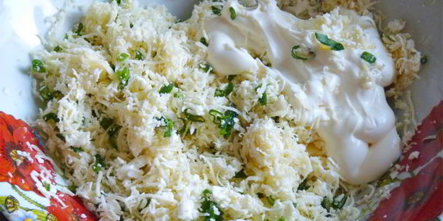 морковный рулет с сырной начинкой