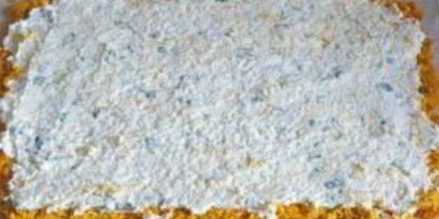 морковный рулет с сыром и зеленью