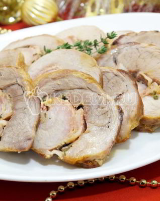 Мясной рулет с беконом