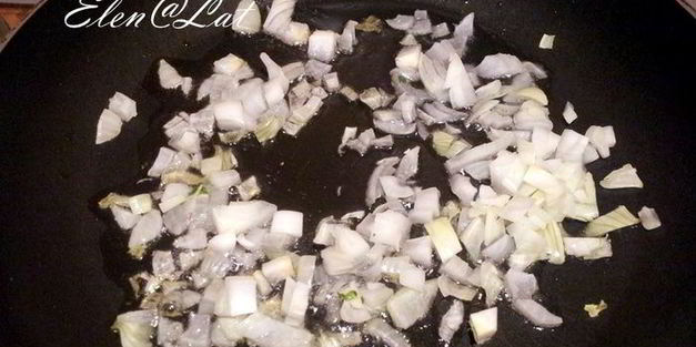 мясной рулет с нежной начинкой