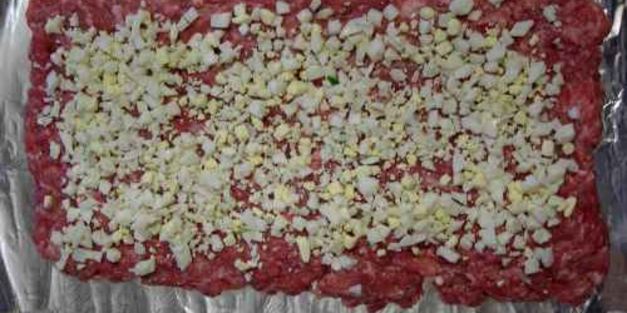 мясной рулет с сыром в фольге