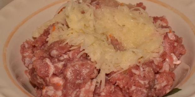 мясной рулет с цветной капустой