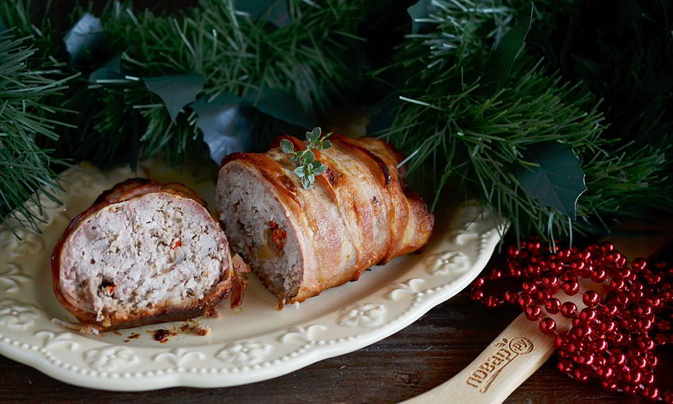 Рецепт мясной рулет в беконе
