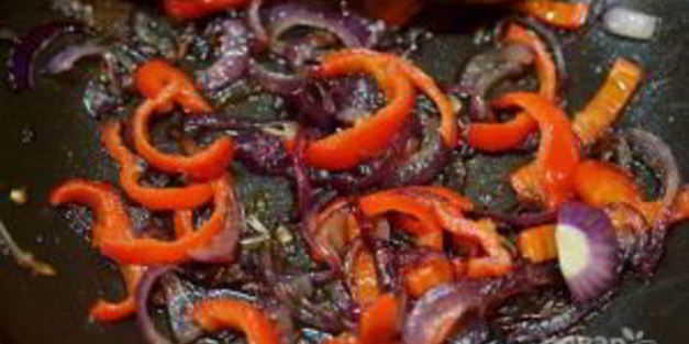 мясной рулет в беконе