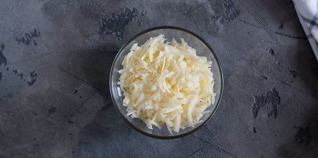 мясные рулетики с сыром и зеленью