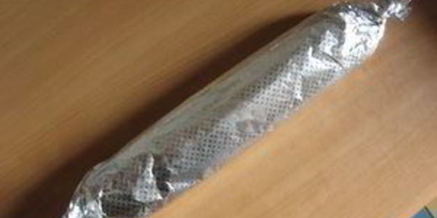 рулет из индейки в виноградных листьях, фаршированный рисом и баклажанами