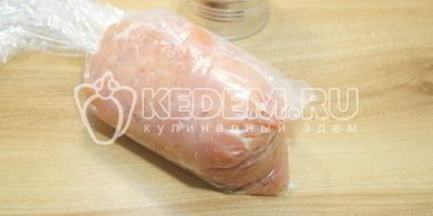рулет из курицы деликатесный