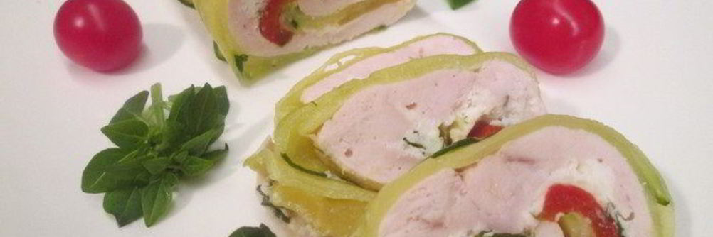 Рулет из курицы в цукини