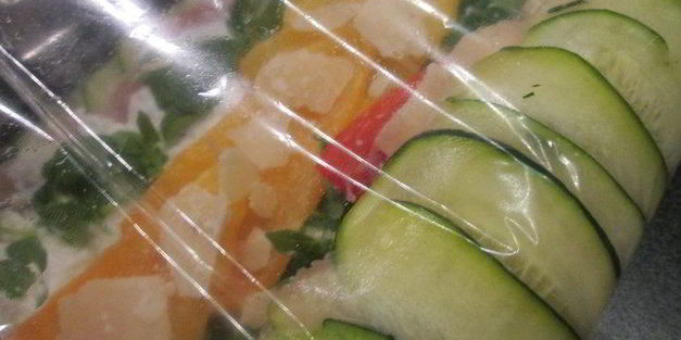 рулет из курицы в цукини