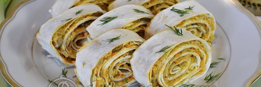 Рулет из лаваша с грибами
