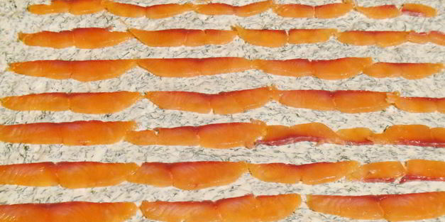 рулет из лаваша с красной рыбой