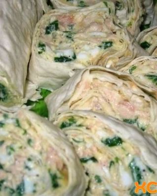 Рулет из лаваша с печенью трески