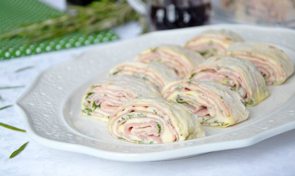 Рецепт рулет из лаваша с ветчиной и сыром