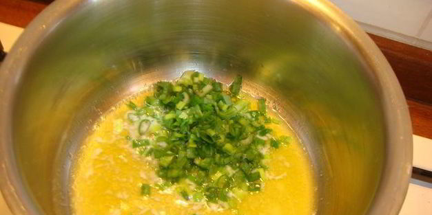 рулет из цыпленка и кураги в винном соусе