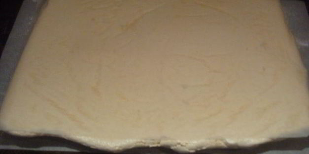 рулет павлова с клубничным мороженым