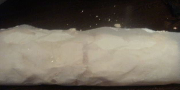 рулет павлова с клубничным мороженым