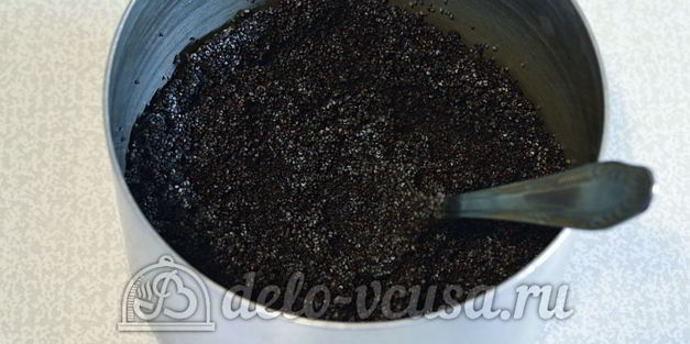 рулет с маком из слоеного теста