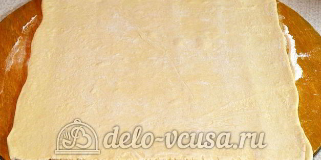 рулет с маком из слоеного теста