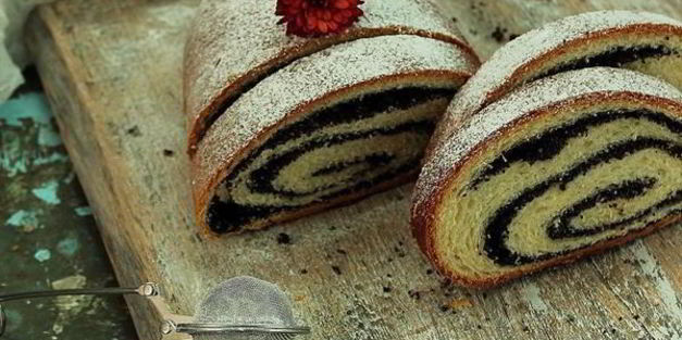 рулет с маковой начинкой