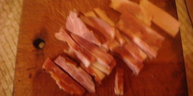 рулет с овощами и копченой грудинкой