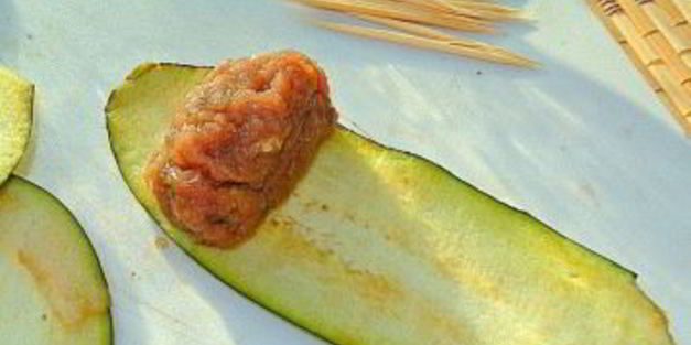 рулетики из баклажанов с фаршем