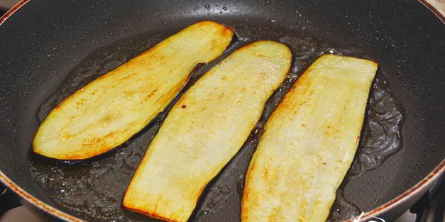 рулетики из баклажанов