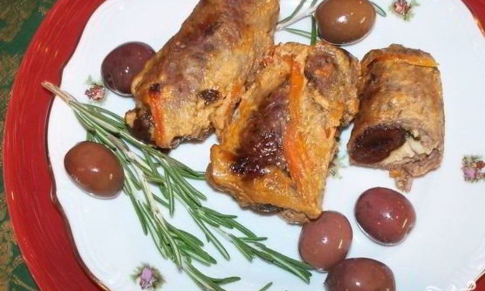Рецепт рулетики из говядины с черносливом