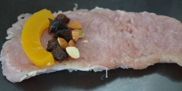 рулетики из индейки с персиками