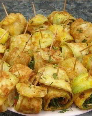 Рулетики из кабачков с курицей