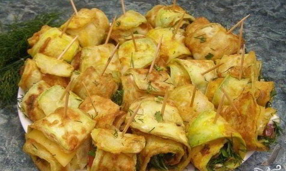Рецепт рулетики из кабачков с курицей