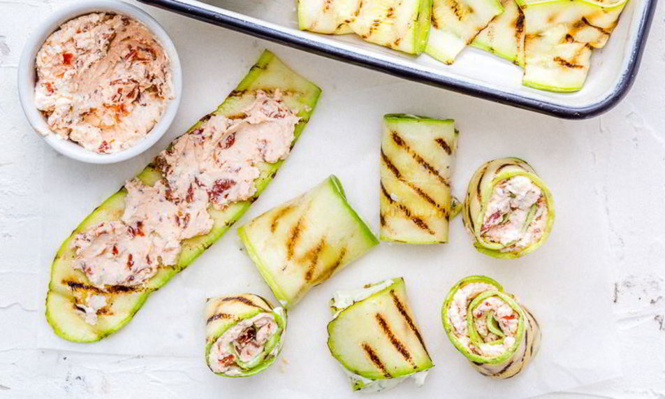 Рецепт рулетики из кабачков с разными начинками