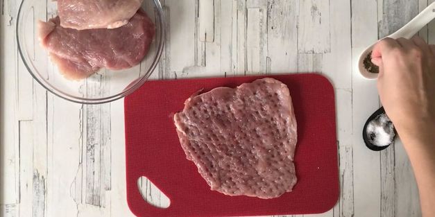 рулетики из свинины с грибами