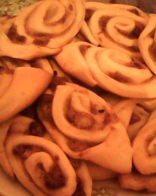 Рулетики на кефире с ягодами