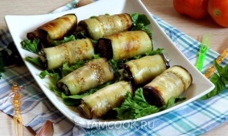 Рецепт рулеты из баклажанов с сыром и чесноком