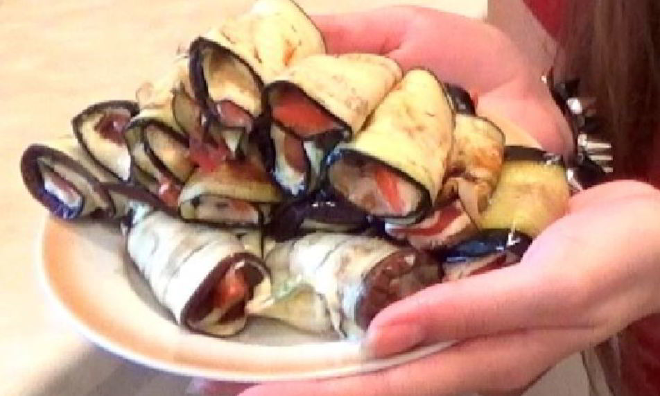 Рецепт рулеты из баклажанов