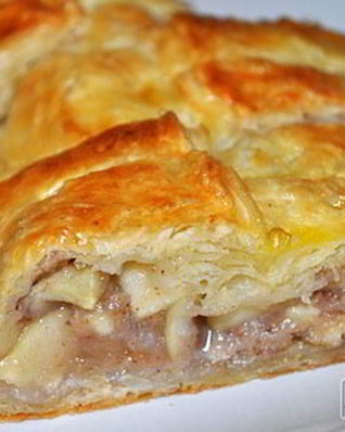 Рулеты из слоеного теста с яблоками и орехами