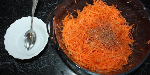 рулеты с морковью по-корейски